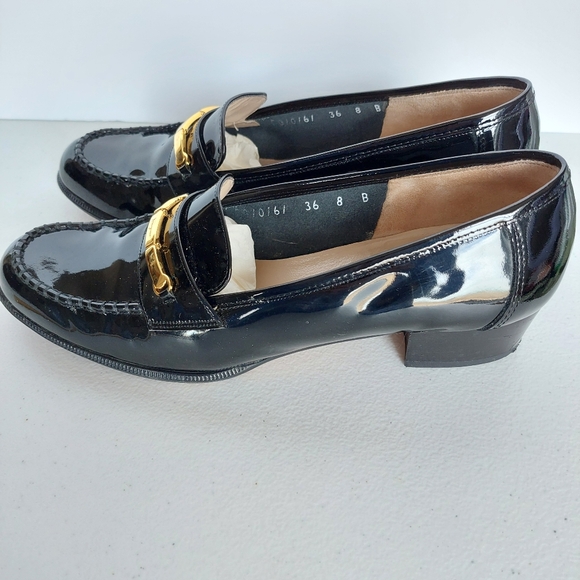 Salvatore FERRAGAMO Woman's Black Loafer Patten Learther Block Heal W/Box - Picture 6 of 16